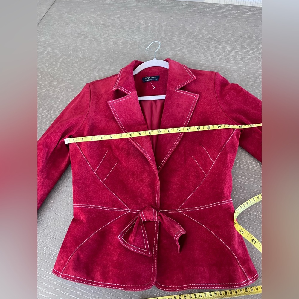 Boston Proper Red Suede Tie-Waist Blazer - Picture 6 of 12